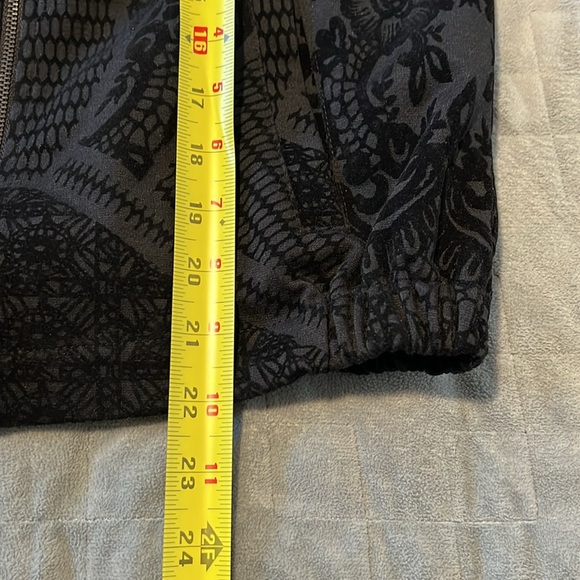 Bar III Bomber Jacket, Black, Velour Design, Size XS - Picture 7 of 7